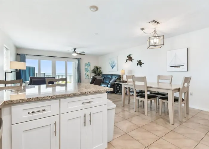 Oceanfront Oasis With Private Elevator Apartamento