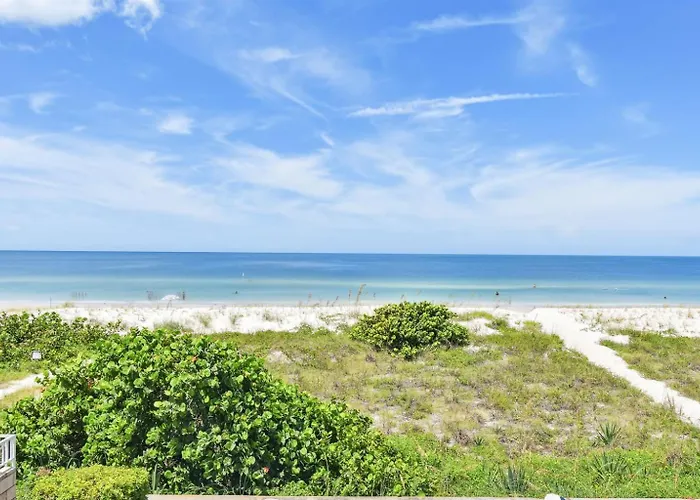 Oceanfront Oasis With Private Elevator *